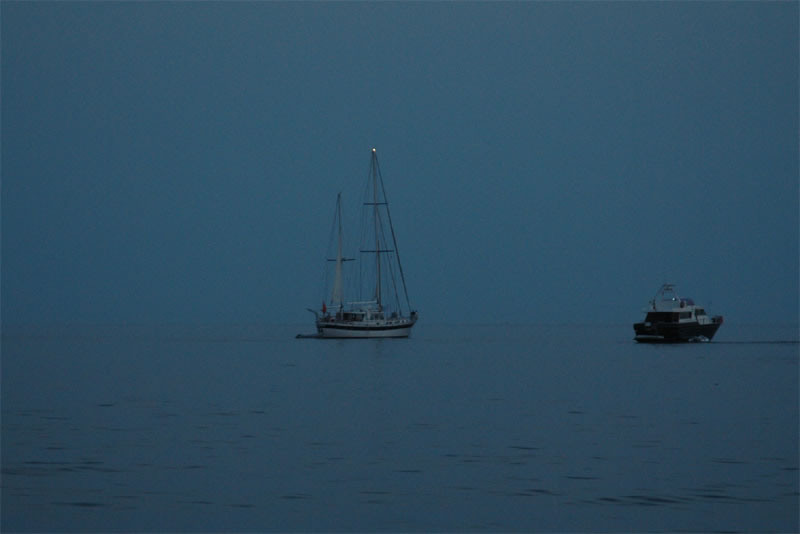 Bateaux: FEUX au mouillage (8)