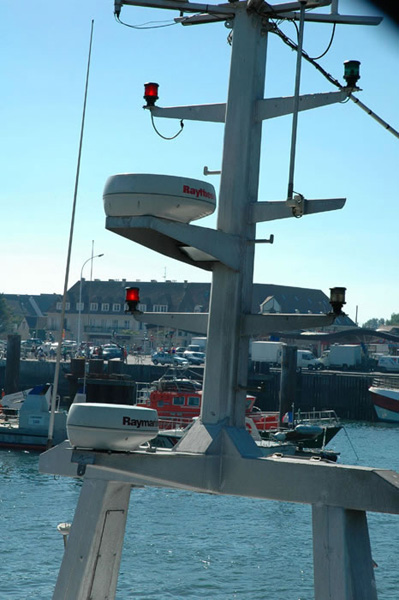 Bateaux: Feux chalutier non maître de sa manoeuvre (8)