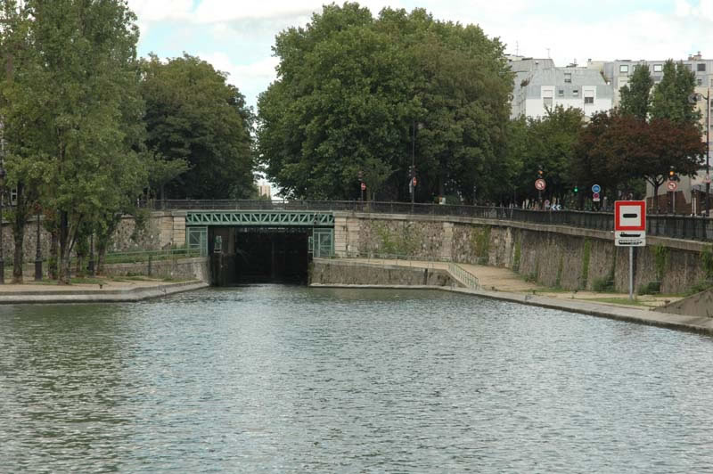 Sur le Canal Saint Martin à Paris (20)