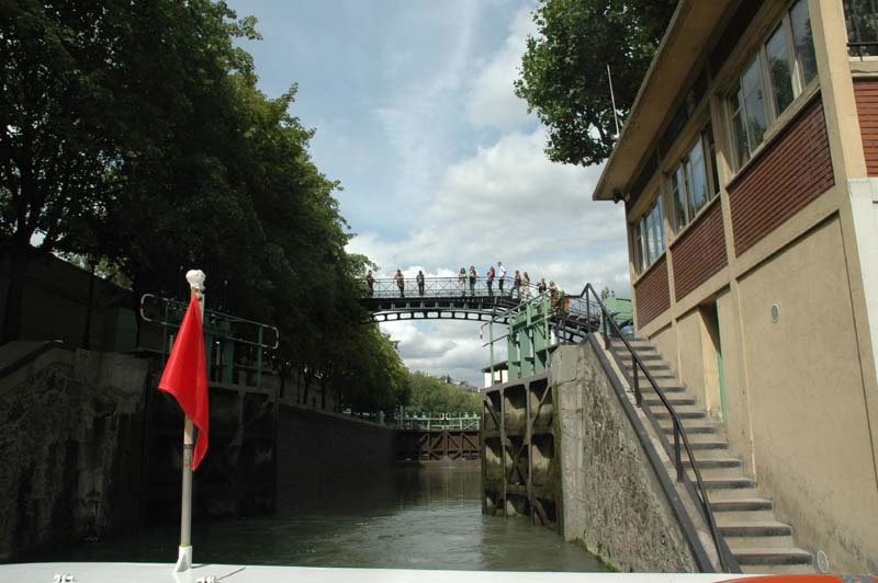 Sur le Canal Saint Martin à Paris (27)