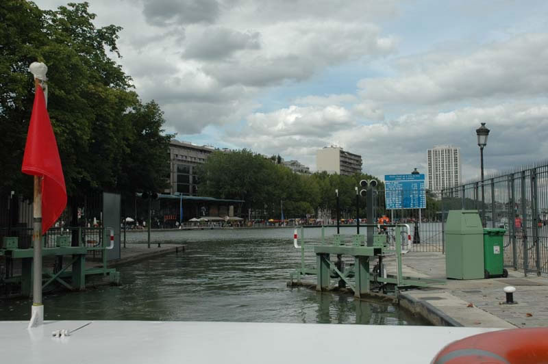 Sur le Canal Saint Martin à Paris (30)