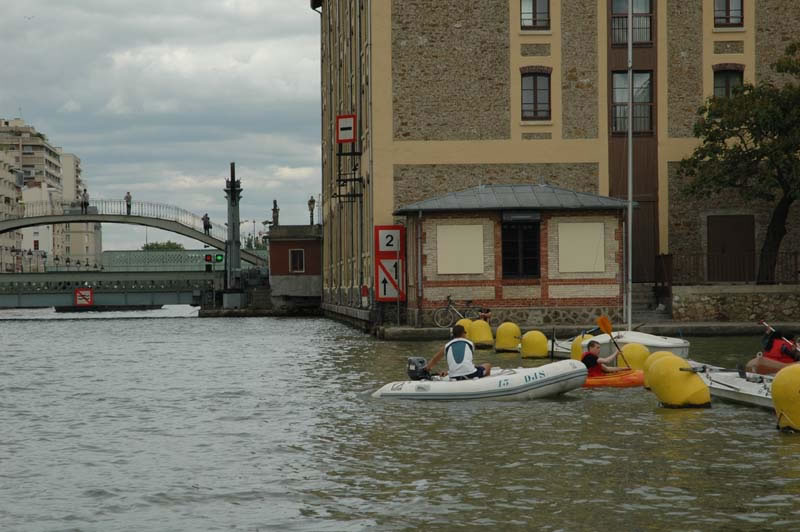 Sur le Canal Saint Martin à Paris (34)